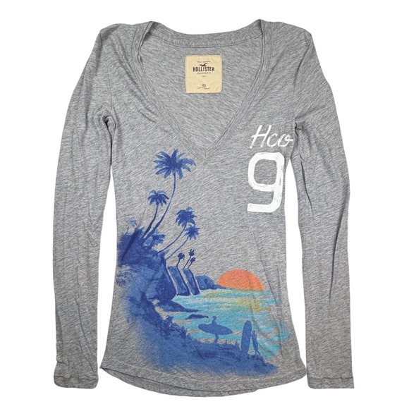 Hollister Tops - Y2K Hollister California Womens XS Gray Beach Sunset Graphic Long Sleeve V-Neck